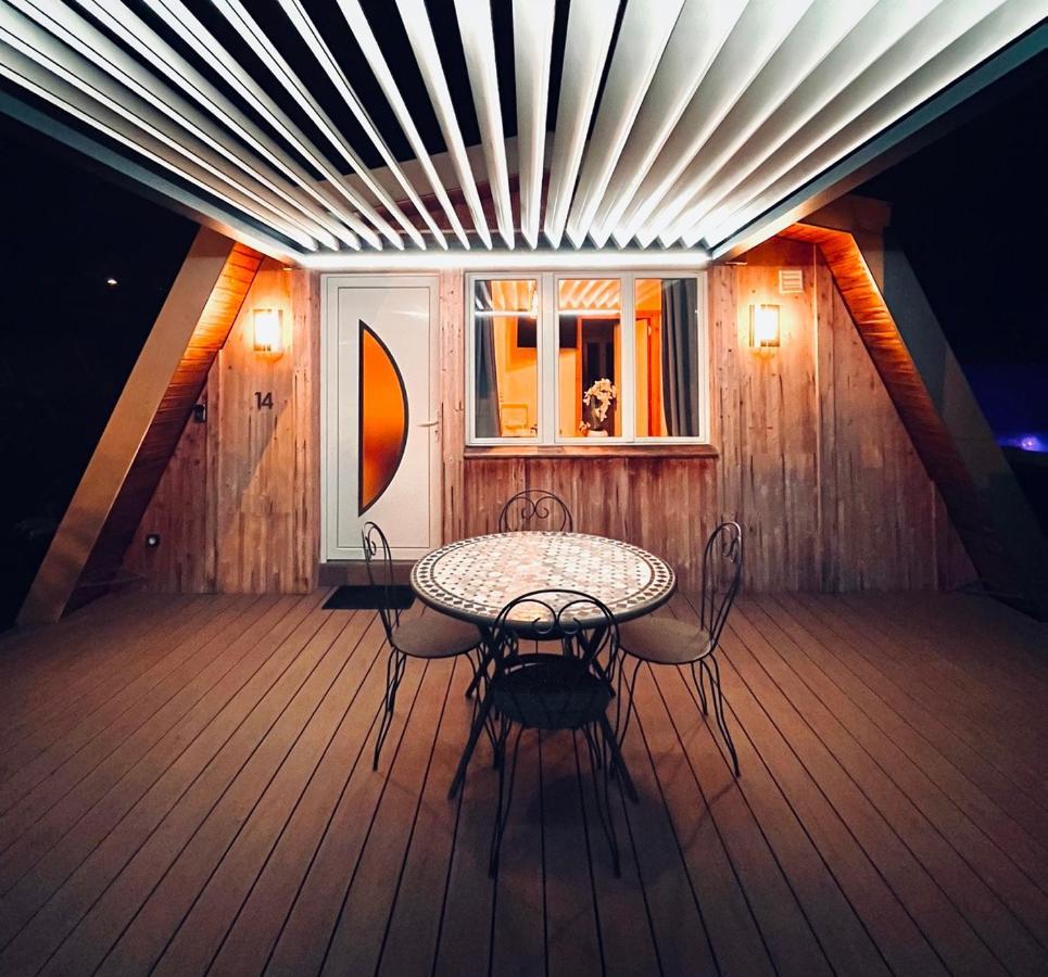 Au-Doux-Altic Chalet Romantique Avec Jacuzzi Et Sauna Métabief Kültér fotó