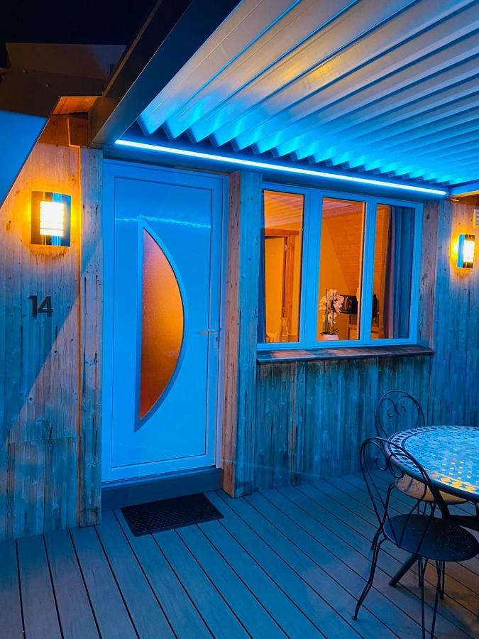 Au-Doux-Altic Chalet Romantique Avec Jacuzzi Et Sauna Métabief Kültér fotó